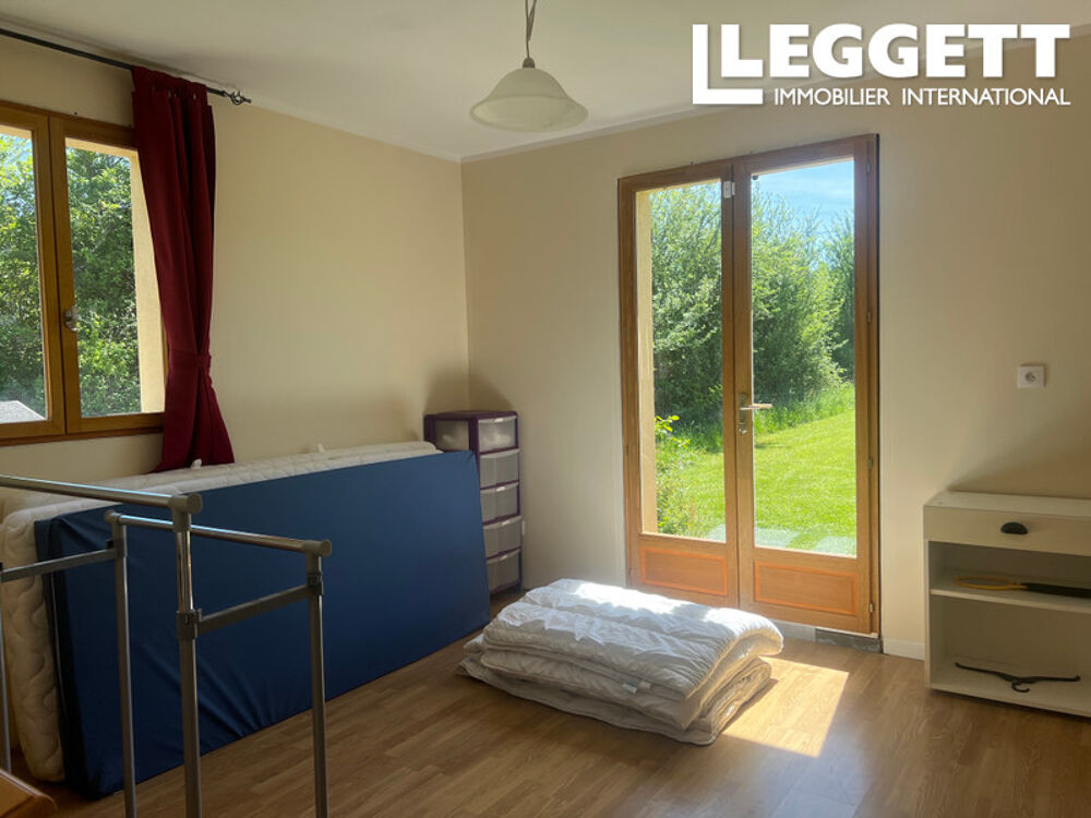 Vente Maison Maison d'architecte avec 4 chambres à coucher située dans un endroit paisible. Bonneville-et-saint-avit-de-fumadiÈres