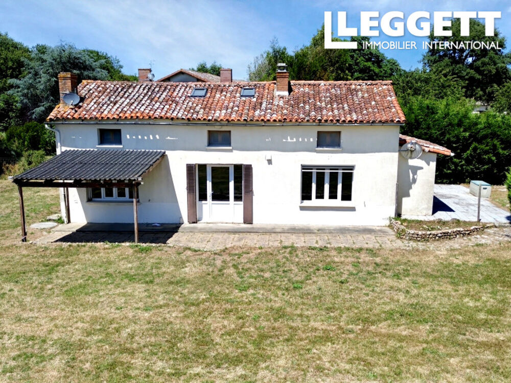 Vente Maison Maison de campagne avec grange et fort potentiel ? 4 chambres - Entre Civray et Charroux Saint-romain