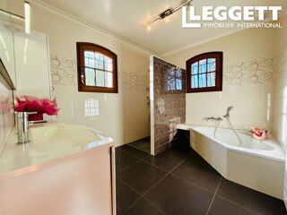  Maison � vendre 7 pi�ces 222 m�