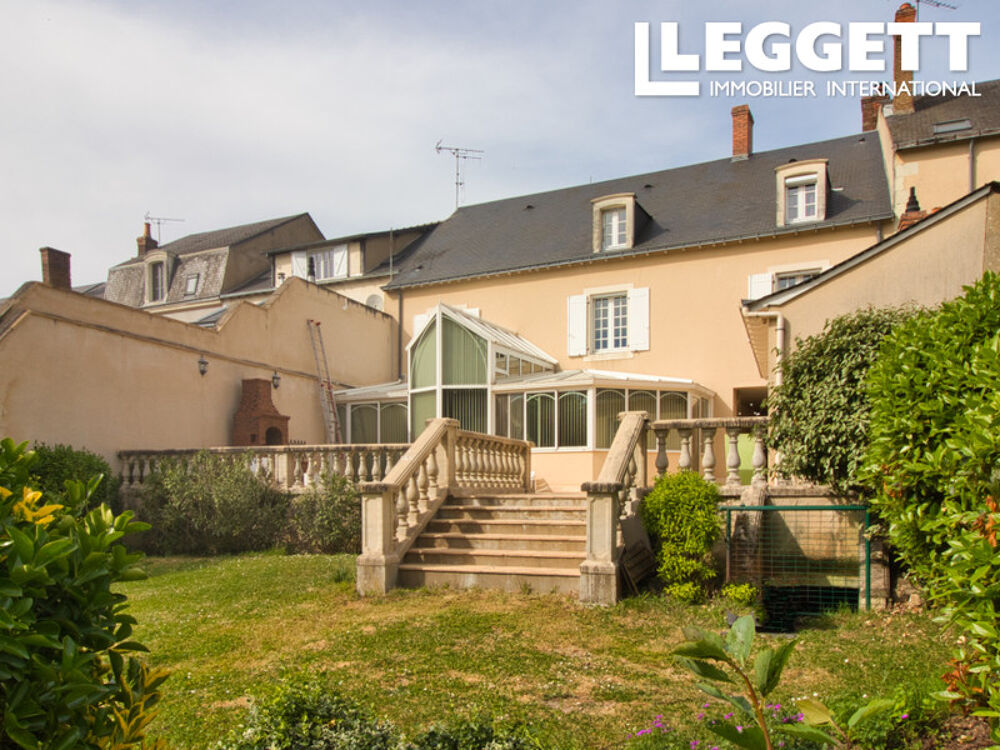 Vente Maison Élégante maison de ville de 6 chambres avec jardin et accès privé à la rivière, située au c?ur de La Flèche La flÈche