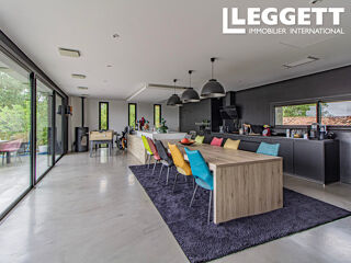  Maison � vendre 5 pi�ces 234 m�