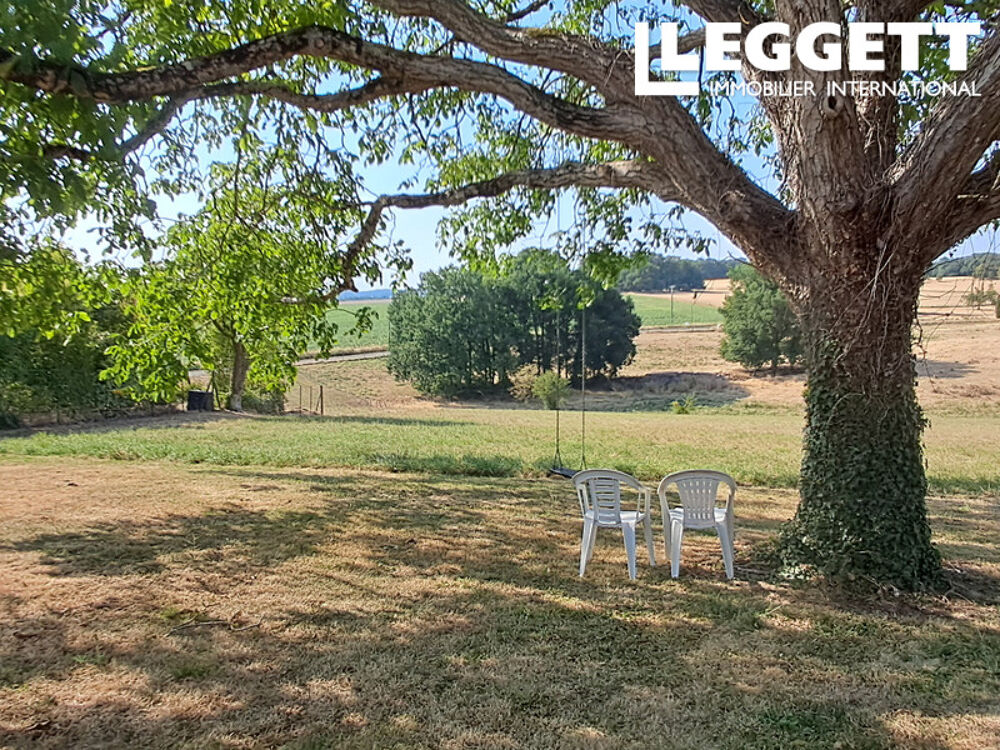 Vente Maison Propriété de caractère rénovée avec activité de pension canine et féline clé en main Gardes-le-pontaroux