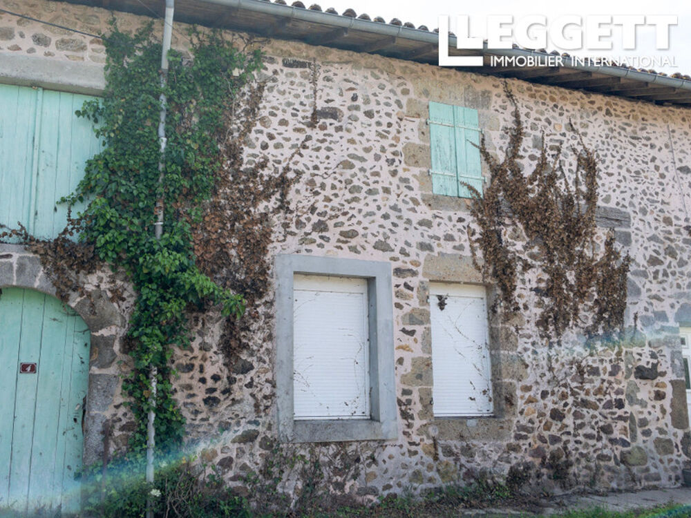 Vente Maison une maison à rénover, 4 chambres rdc, grenier 130m2, terrain et dependences Pressignac
