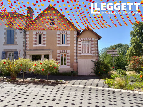   Situé au c?ur du village. Maison de 3 chambres, au charme rustique, avec un joli jardin privé. Maison - 8 pièce(s) - 102 m²