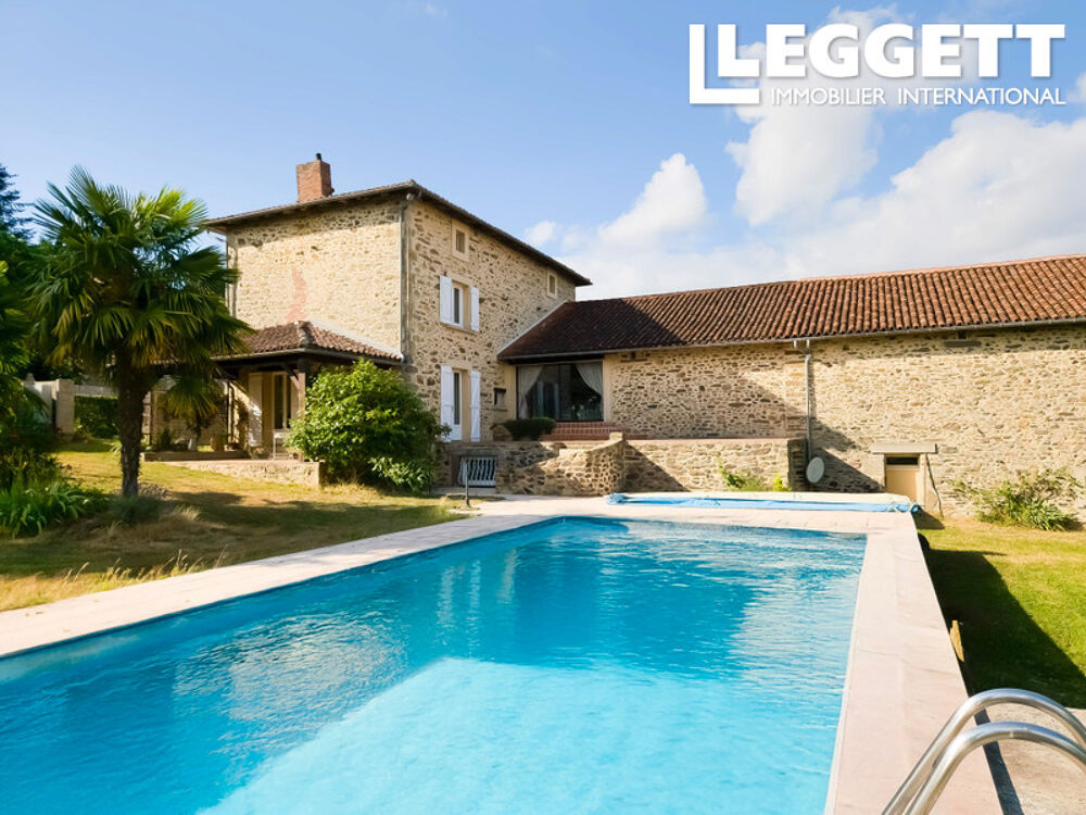 Une Rareté : Magnifique Propriété de Campagne au Charme Authentique avec Plus de 2 Ha de Terrain Naturel Privé