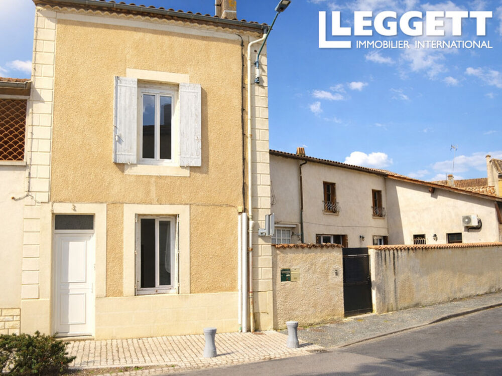 Pour investisseur ou création de gîte. Ensemble de deux maisons à rénover avec cour et garage