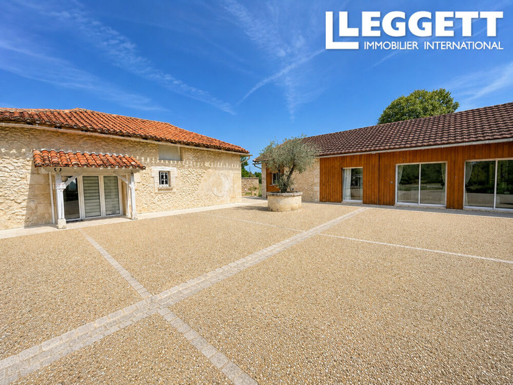 Maison 7 pièces 224 m² · à Montrem · 224 m² · 439 000 €
