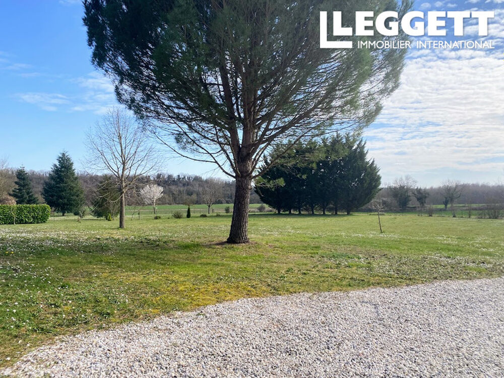 Vente Maison Superbe maison contemporaine proche de Mansle. 4 chambres. Plain pied. Vaste terrain clos et calme. Mansle