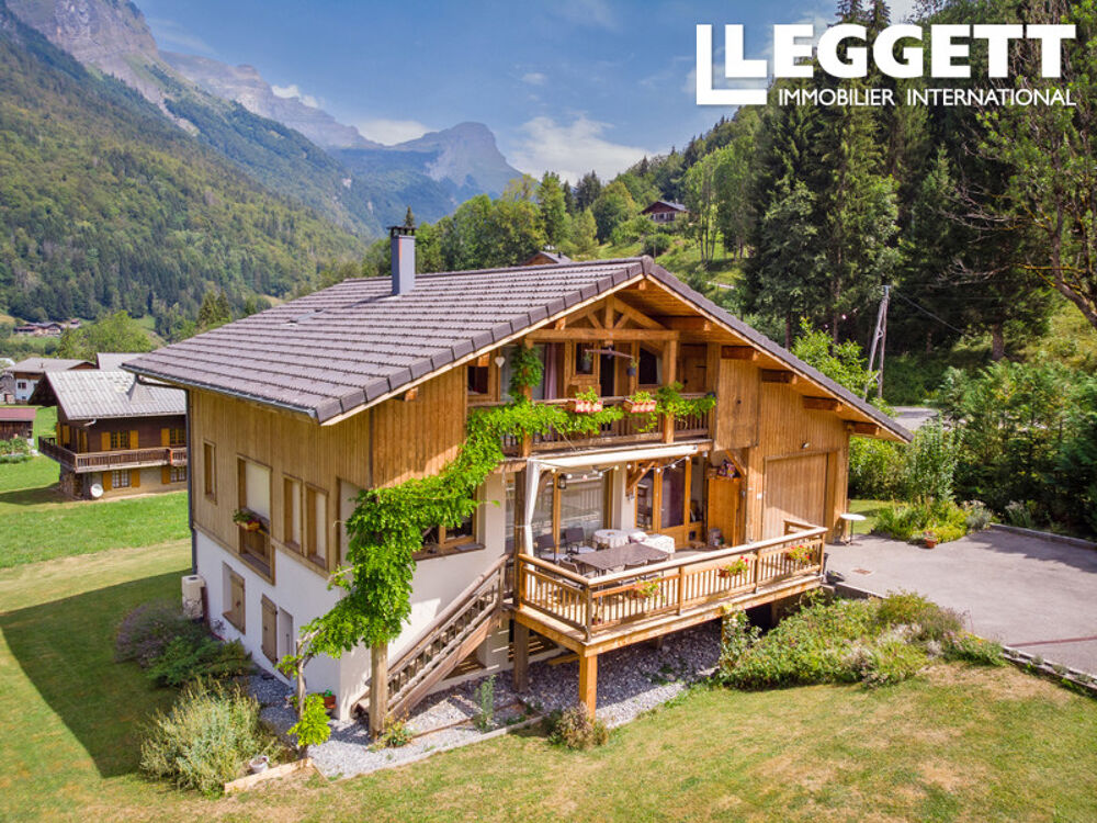 Superbe chalet moderne de 3 chambres avec un appartement de 2 chambres, dans un cadre montagneux à couper le s
