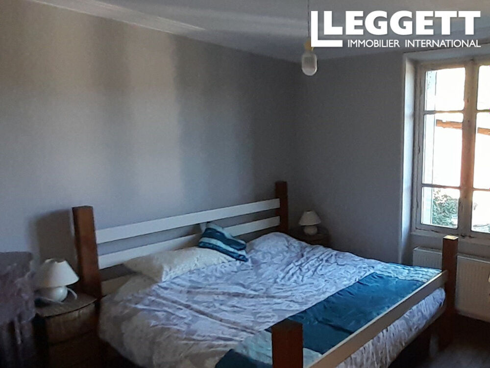 Vente Maison Maison individuelle en pierre et ardoise de 3 chambres, sur 5890m² de pelouse et de bois. Janaillat