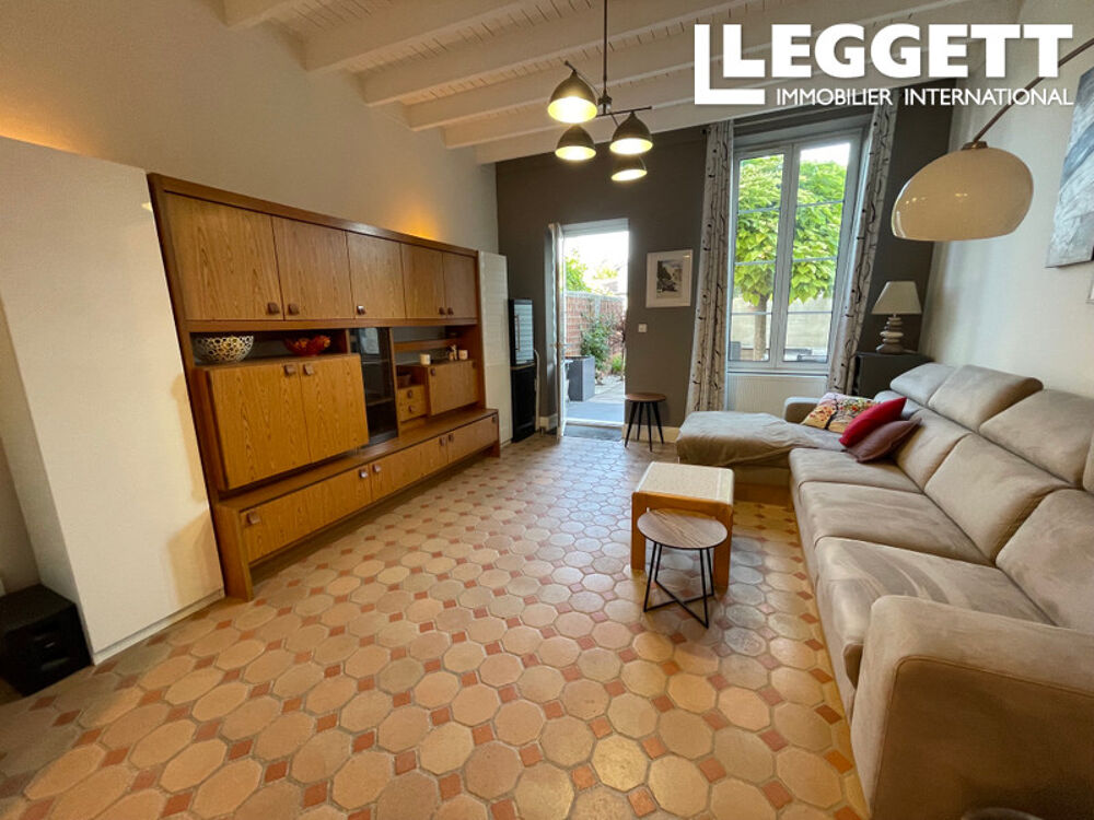 Vente Maison Maison de ville rénovée avec cour et garage ? Angoulême AngoulÊme