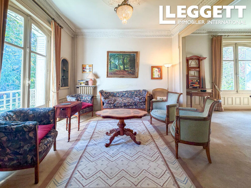 Early XXth century townhouse with garden and swimming pool in the heart of the Périgord Noir