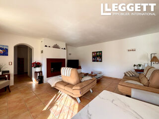 Vente Maison <br />Charmante maison de plain-pied orientée sud, avec 4 chambres, grand jardin, garage et vue sur Canigou, VinÇa