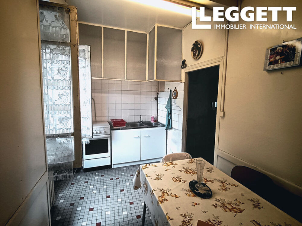Vente Maison Maison d'habitation avec jardinet , cave avec rez-de-chaussée et étage,  dépendance, et jardin séparé Grand-brassac