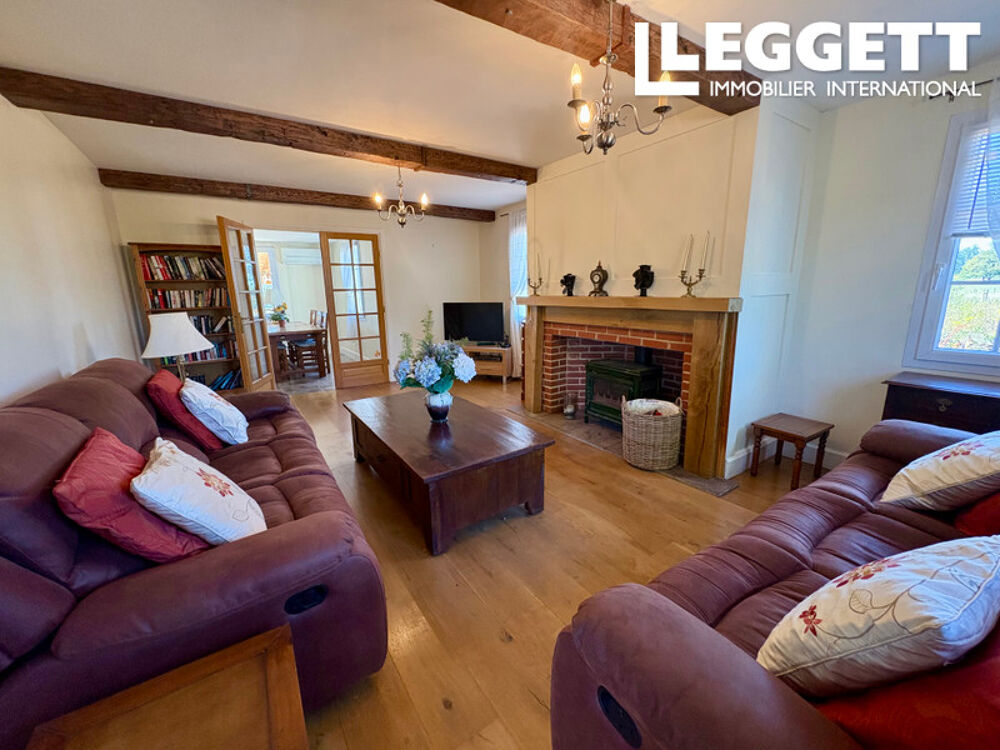 Vente Maison Élégante maison familiale de 3 ou 4 chambres, idéalement située au c?ur du village. Jardin privé, terrasse. Abjat-sur-bandiat