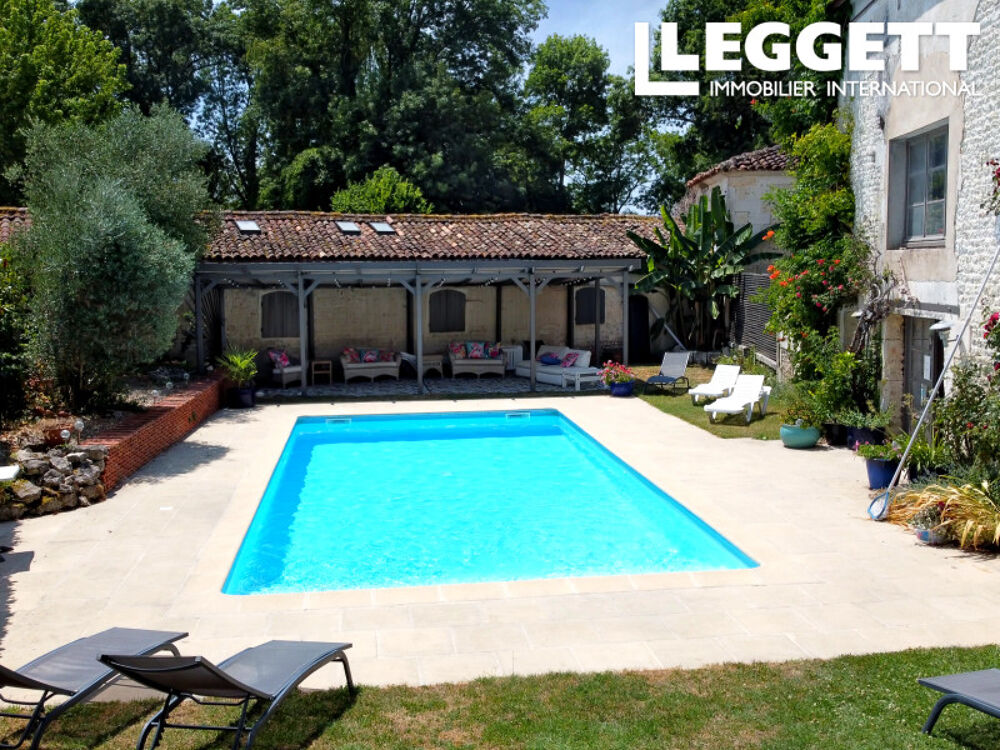 Vente Maison Maison de Maître de caractère avec gîtes, piscine et dépendances proche de Cognac Criteuil-la-magdeleine