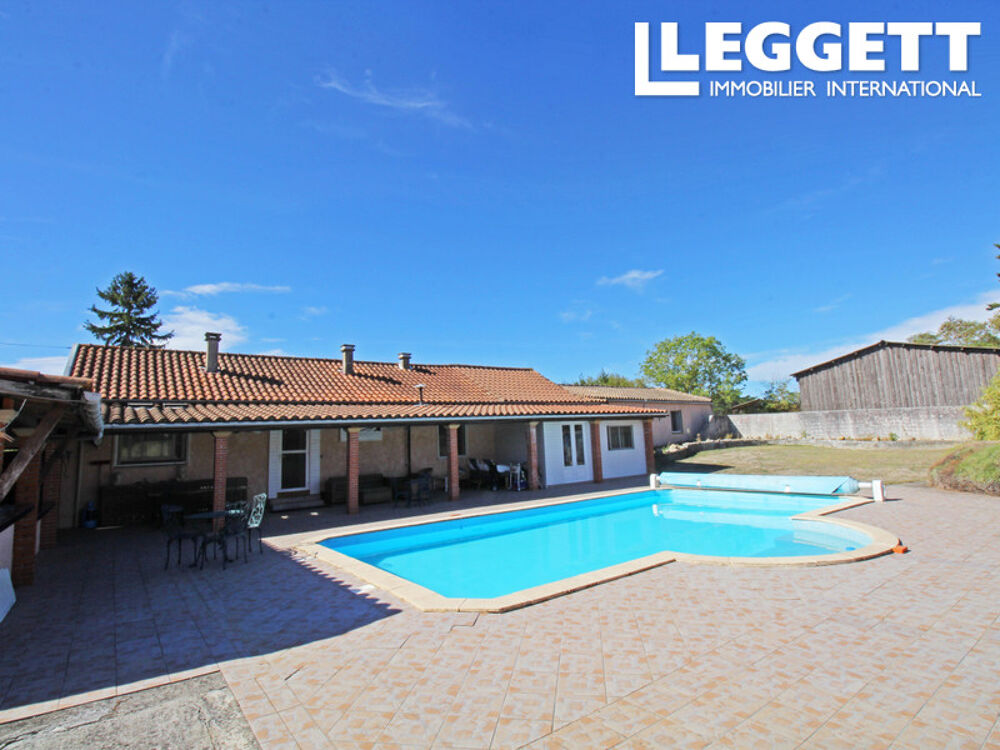 Spacieuse maison de plain-pied avec piscine, 2 appartements et terrain idéal pour chevaux, proche de Fanjeaux