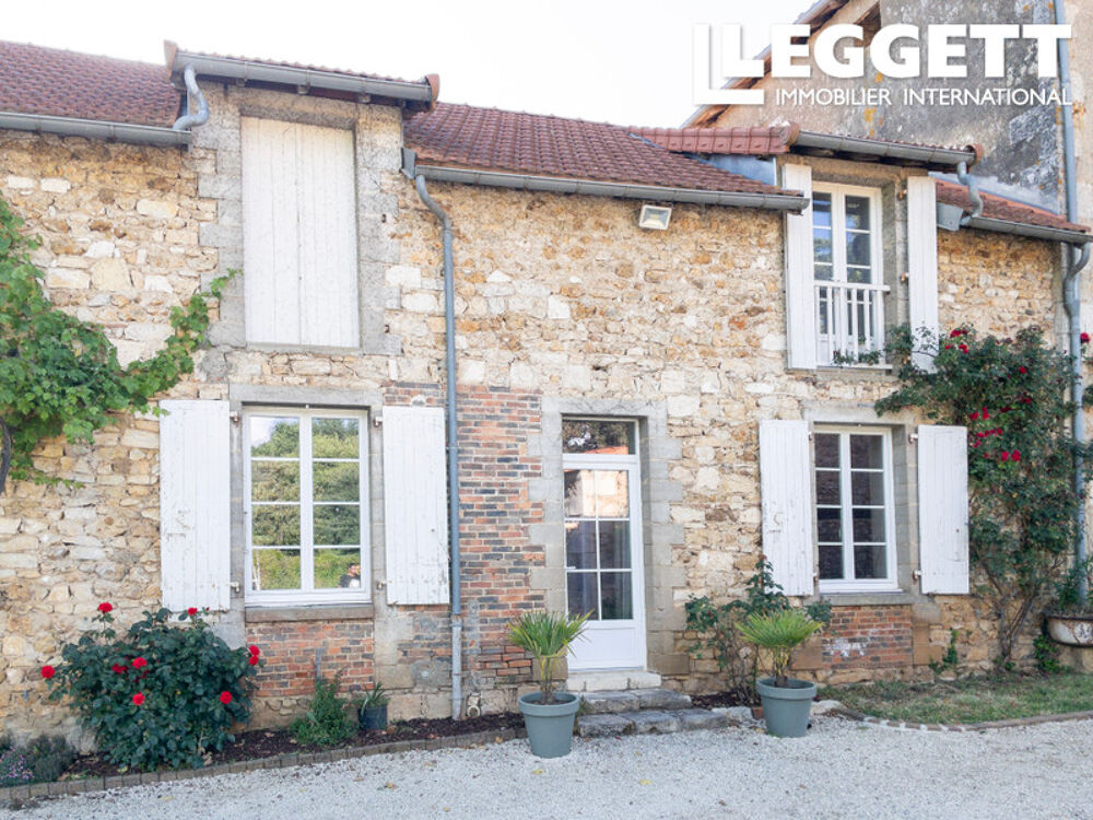 Maison 6 pièces 172 m² · à Chasseneuil-sur-Bonnieure · 172 m² · 327 000 €