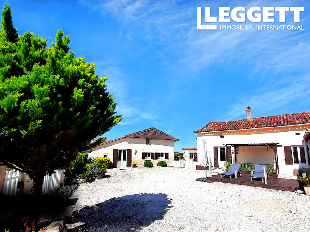 Maison 11 pièces 208 m² · à Coutures · 208 m² · 340 400 €