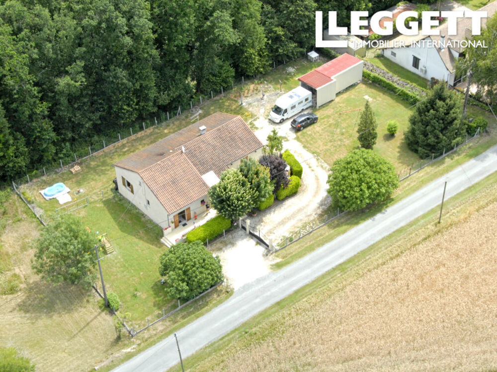 Vente Maison Charmante maison de plain-pied de trois chambres avec un sous-sol spacieux et un garage, nichée au calme.<br /><br /> RibÉrac