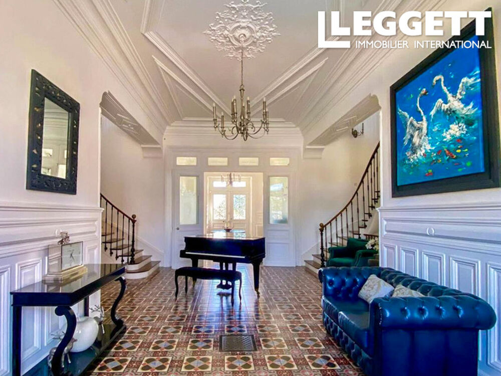 Vente Propriété/Château Château du XIXe siècle magnifiquement restauré : 12 chambres, 9 salles de bains, piscine,  centre Aulnay Aulnay