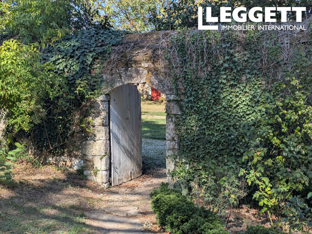 Vente Propriété/Château Manoir du XVIIe siècle, charme historique, parc de 4ha, 8 chambres, à 20km de Nantes