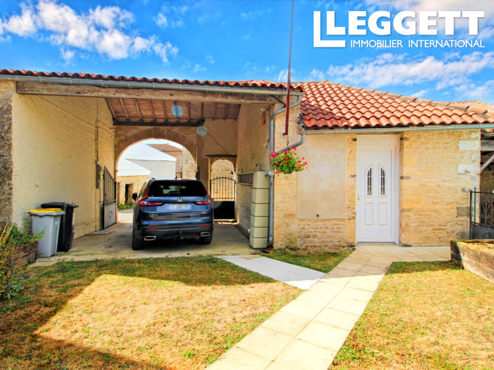 Grande maison familiale pleine de charme avec 6/7 chambres, piscine, porche en pierre, jardin et dépendances
