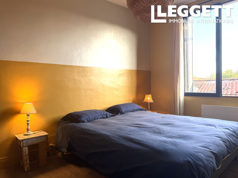 Vente Maison Maison de village comprenant 5 chambres, 2 salles d'eau et un jardin attenant, au c?ur d'un village rechercher Bouresse