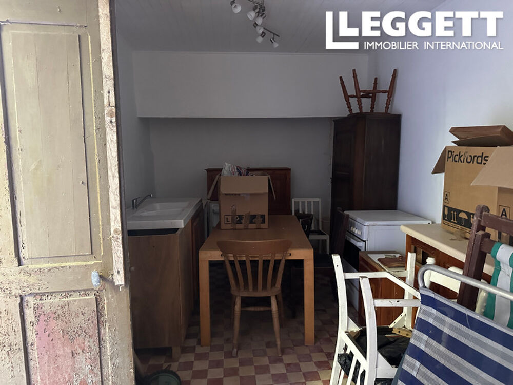 Maison de village de 3 chambres avec garage et jardin à rénover