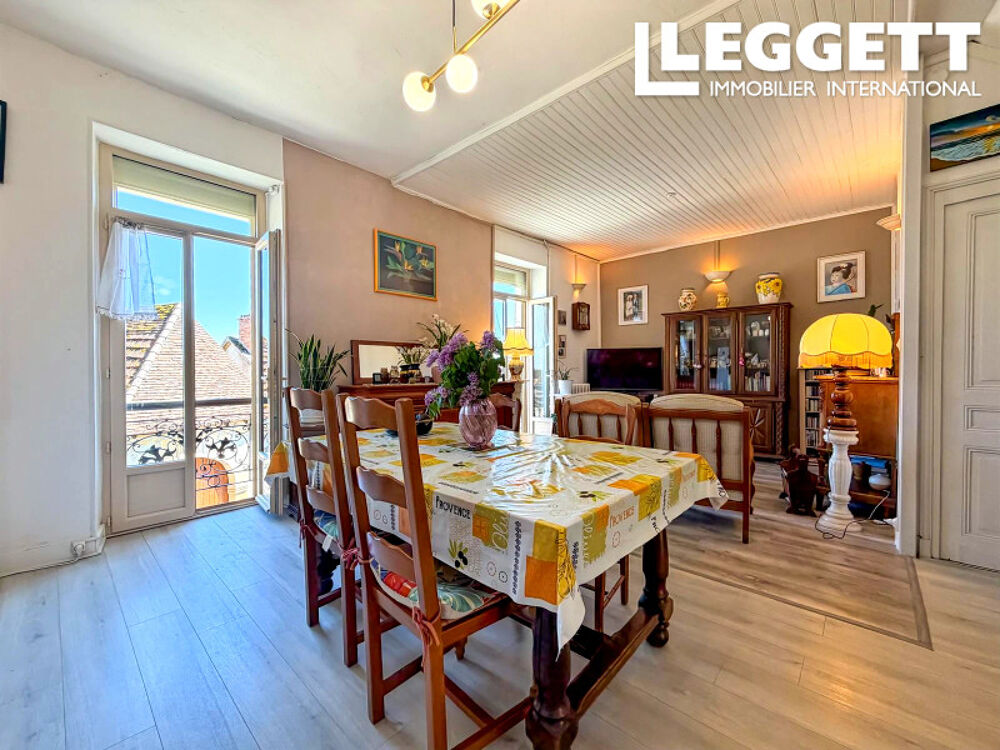 Vente Maison Charmante maison de bourg rénovée avec 3 chambres, une véranda et un jardin à proximité des comodités Saint-rabier