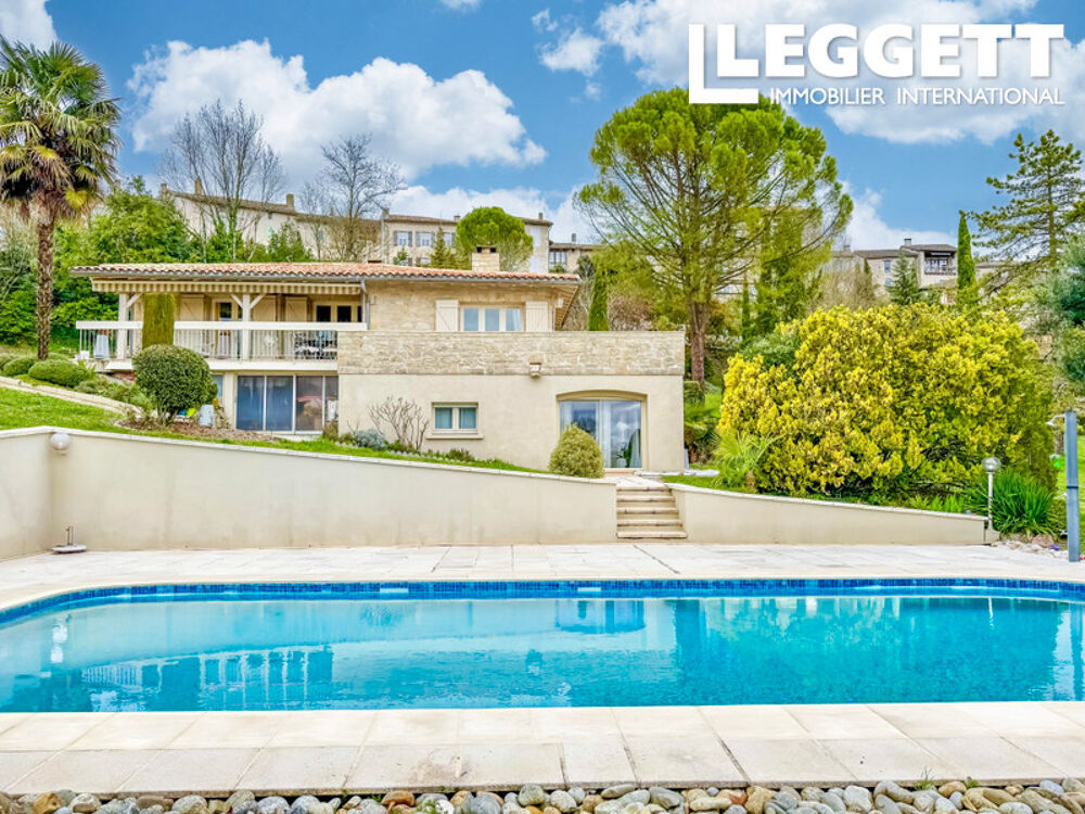 Vente Maison Superbe villa individuelle de 4 chambres avec piscine chauffée, parc paysager et magnifiques vues dégagées Montpezat-de-quercy