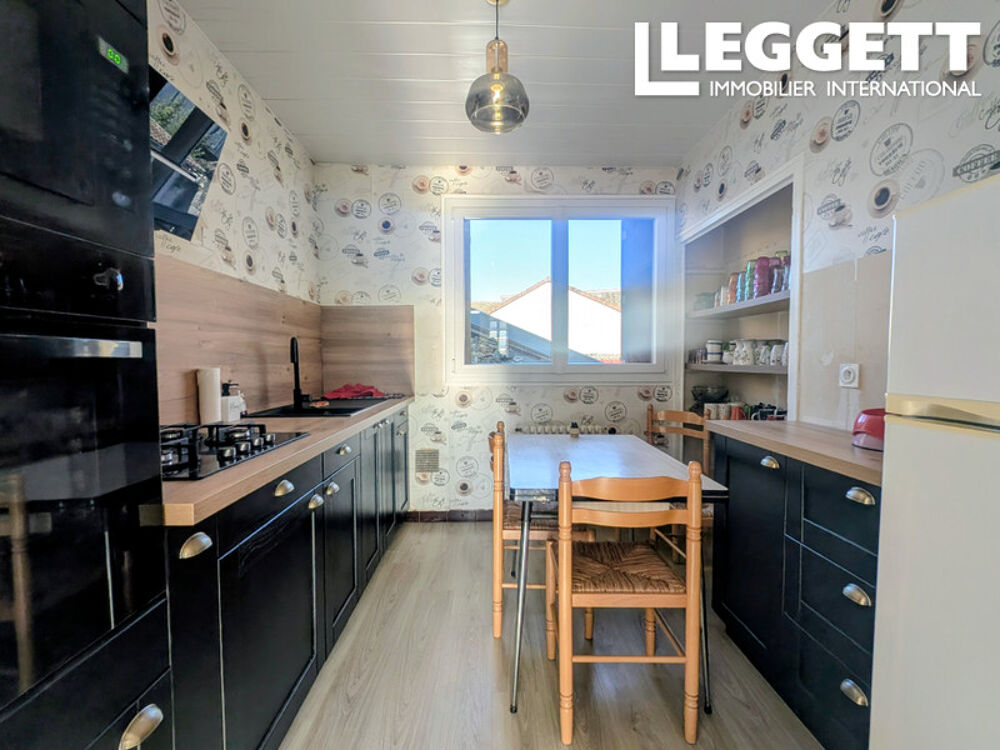 Vente Maison Maison indépendante de 4 pièces avec garage, centre bourg, proche tous commerces ChÂlus