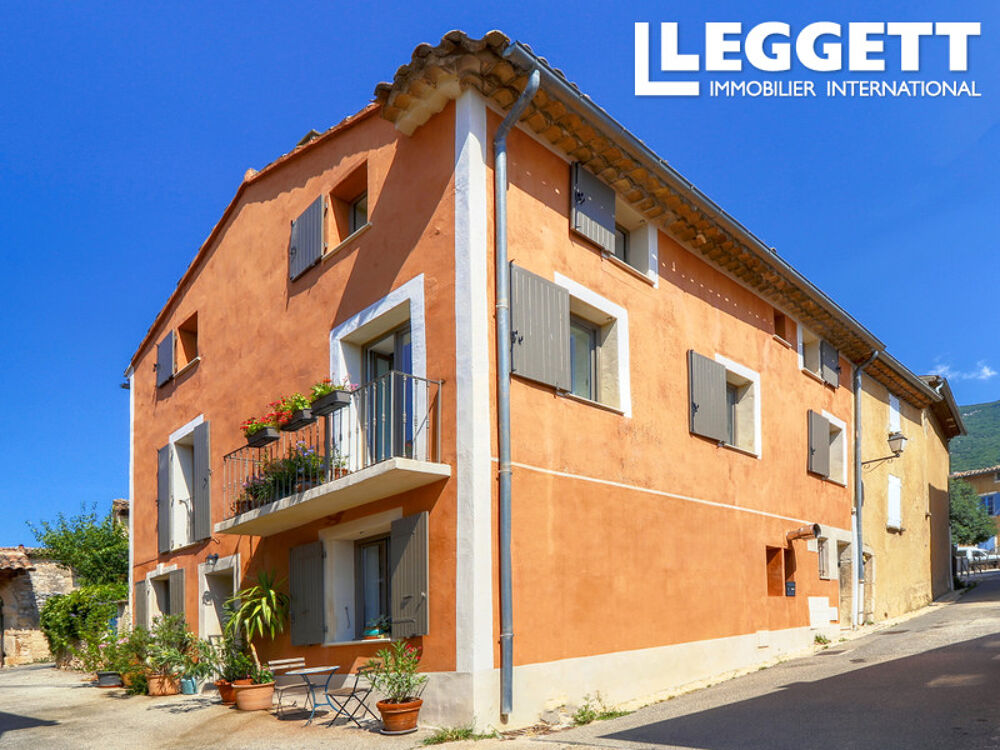 RUSTREL, LUBERON - Magnifique maison design, entièrement rénovée avec vues.