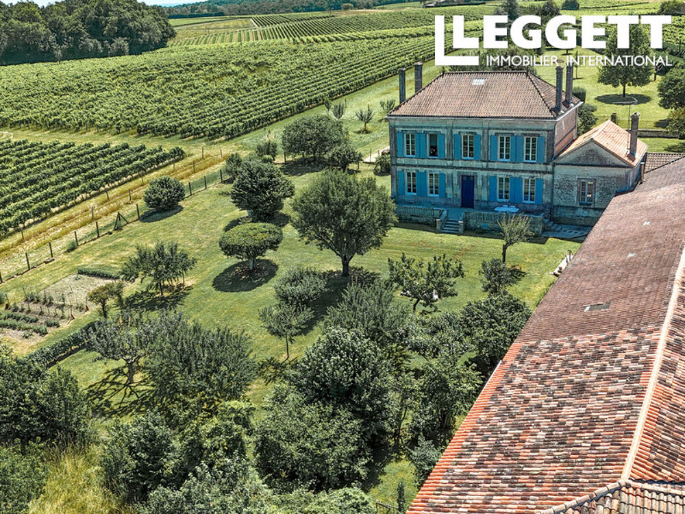 Élégante Maison de Maître avec vue sur les vignes ? 5 chambres et 4 SDE ? à 9 km de Cognac.