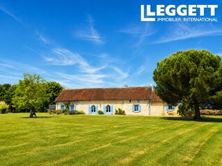 Vente Maison VAL DE LOIRE Corps de ferme de caractère en excellent etat : maison, gîte, piscine et parc d'un hectare LuzÉ