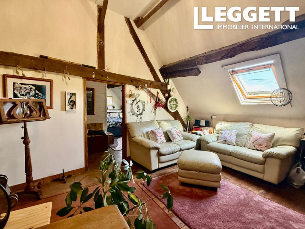 Maison de caractère avec gîte indépendant, granges et 1,14 hectare de terrain