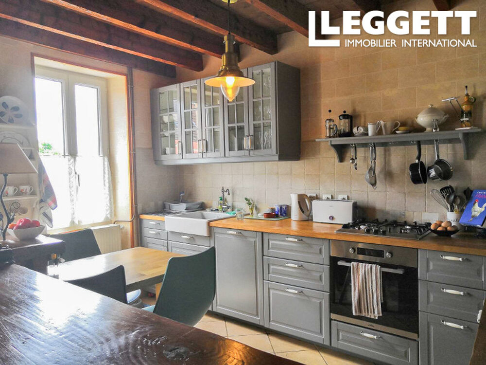 Vente Maison Une jolie maison en pierre de 4 chambres avec une superbe piscine, une salle à manger extérieure et une grange Saint-hilaire-la-treille