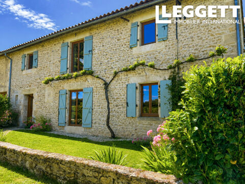  Propri�t� de campagne de caract�re ind�pendante joliment r�nov�e avec grande grange et hangar. Maison - 4 pi�ce(s) - 120 m�