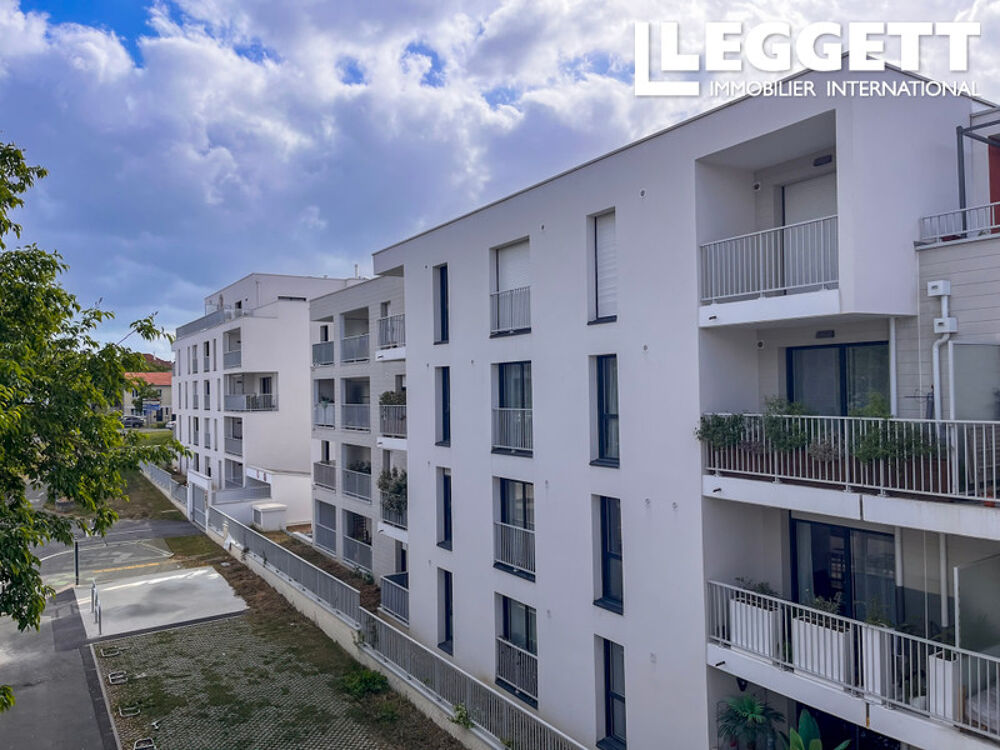 Vente Appartement Superbe appartement en dernier étage avec terrasses et double parking à La Rochelle La rochelle