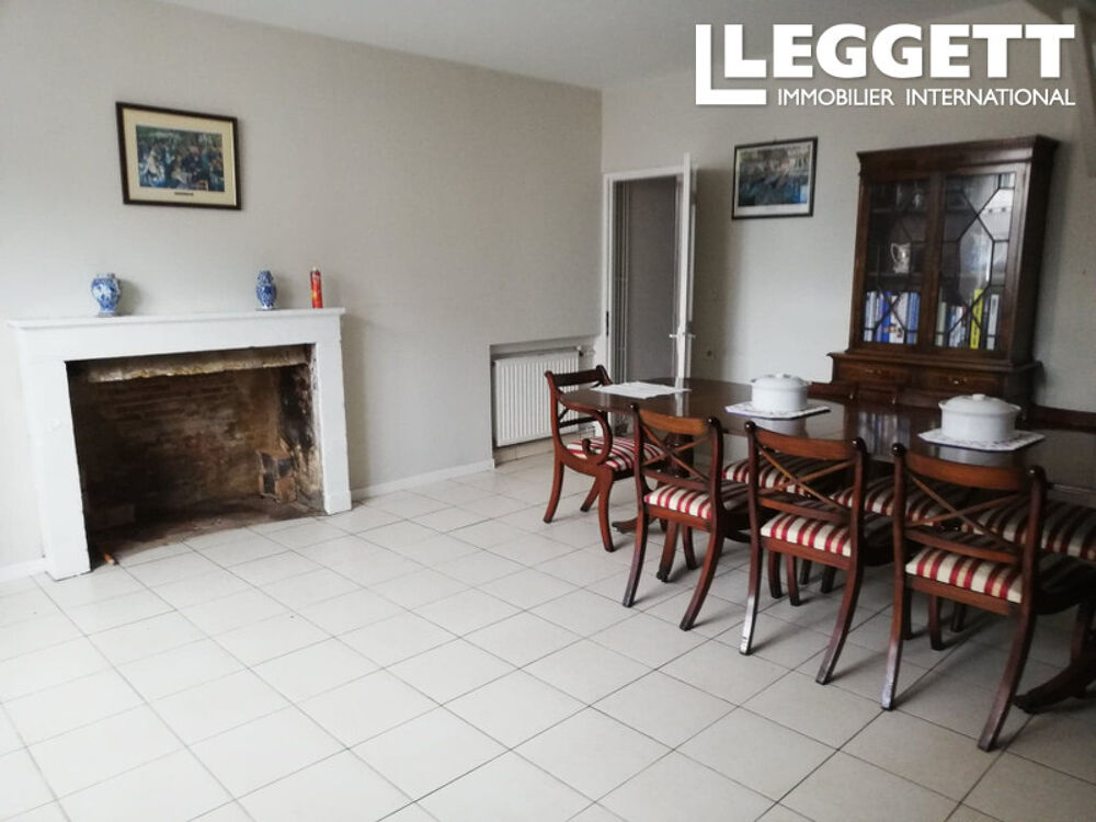 Vente Maison Une magnifique propriété de deux chambres dans le centre ville, à distance de marche de toutes les commodités. Montmorillon