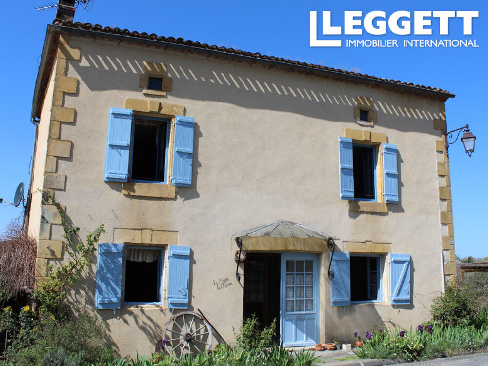 Vente Maison Maison en pierres comprenant 4 chambres, jardin, au sein d'une superbe bastide du Périgord.  Vues magnifiques. Monpazier