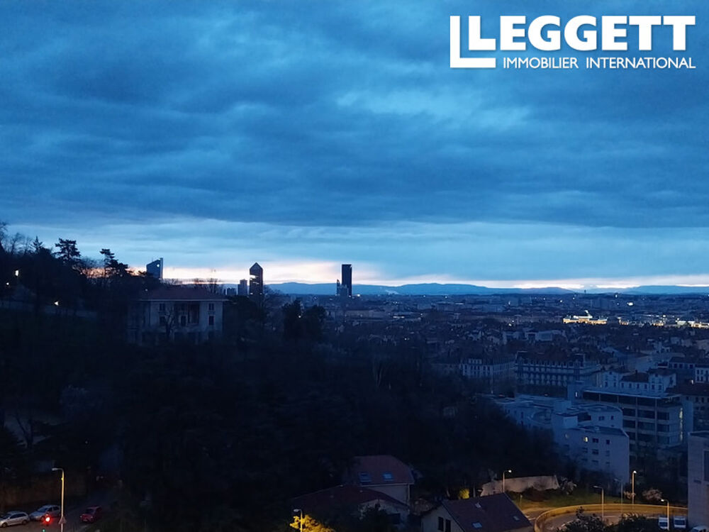 L'exception à Lyon : vue imprenable sur la ville et les Alpes, jardin privatif 150 m² plus cave à vin voûtée