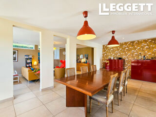  Maison à vendre 13 pièces 369 m²
