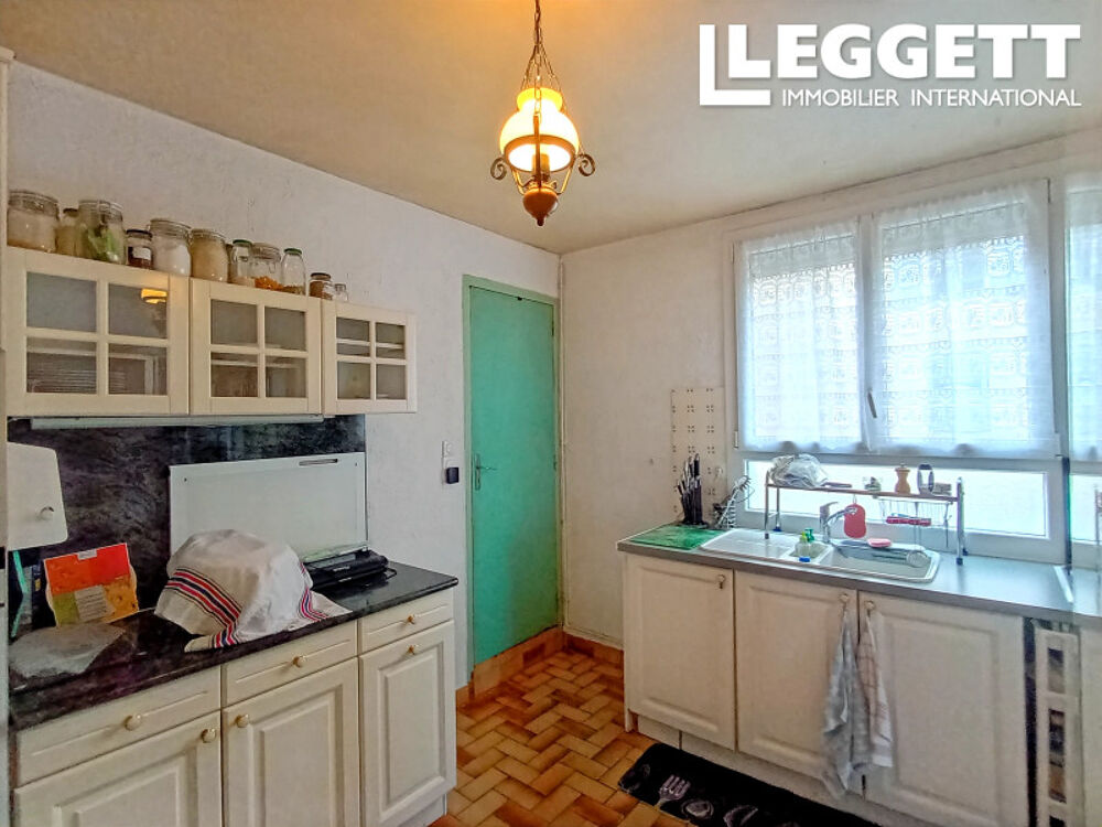 Vente Maison Maison de 2 chambres avec garage, située au c?ur du village. Idéale pour un premier achat, une résidence secon Lathus-saint-rÉmy