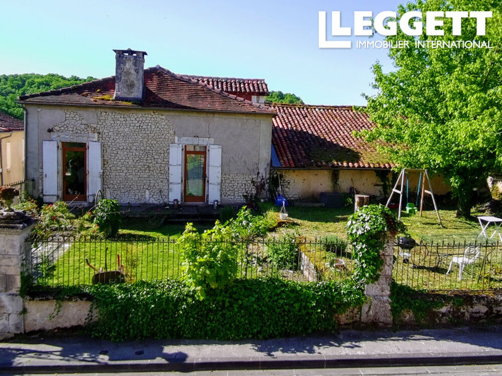 Vente Maison Maison de village pleine de charme, habitable avec un beau potentiel d?agrandissement! Salles-lavalette