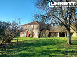  Remise / Grange � vendre 1 pi�ce 260 m� Villebois-lavalette