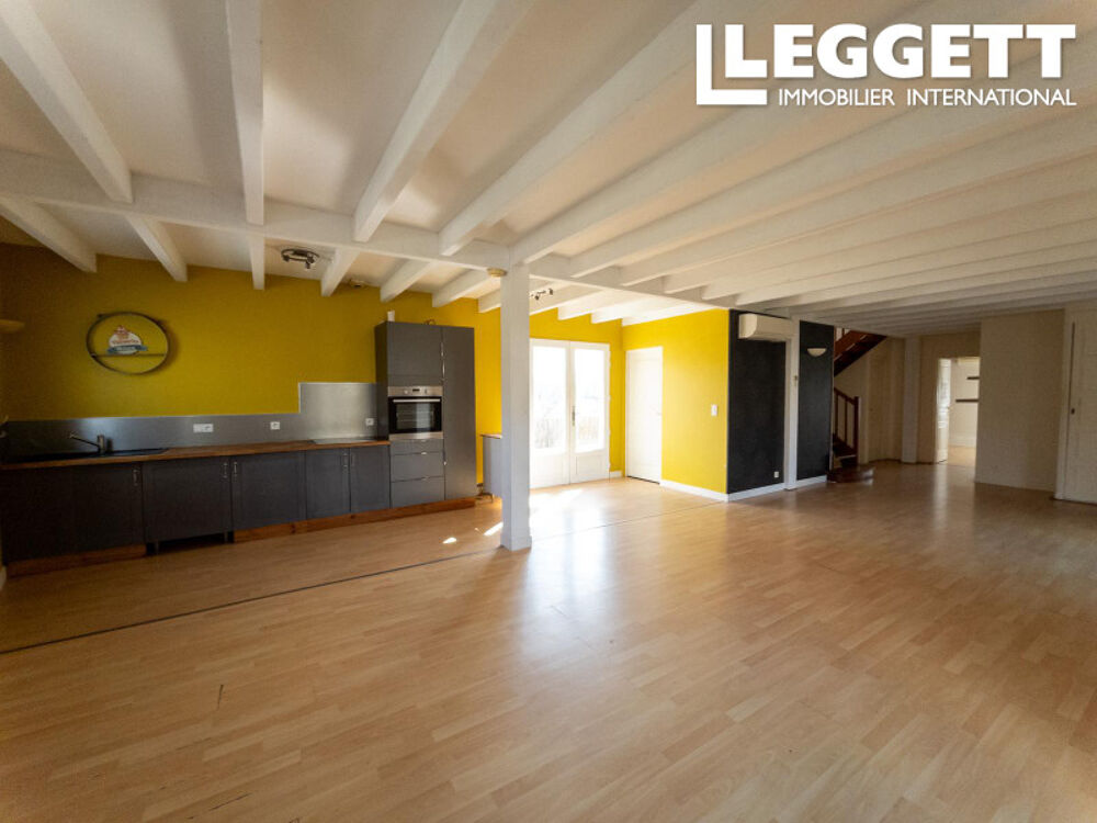 Vente Maison Parfait gîte pour 8 à 10 personnes avec piscine chauffée et jardin dans le village d'Aubeterre sur Dronne Aubeterre-sur-dronne