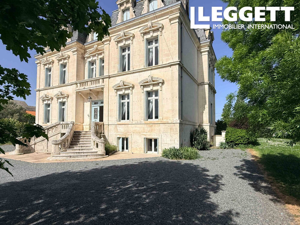 Vente Propriété/Château Château du XIXe siècle magnifiquement restauré : 12 chambres, 9 salles de bains, piscine,  centre Aulnay Aulnay