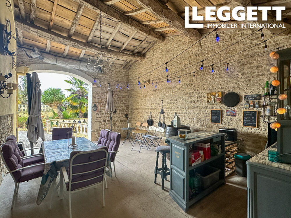 Vente Maison Maison individuelle de 4 chambres & 2 salles de bains. Espaces exterieur couvert, jardin et dependances . Bresdon