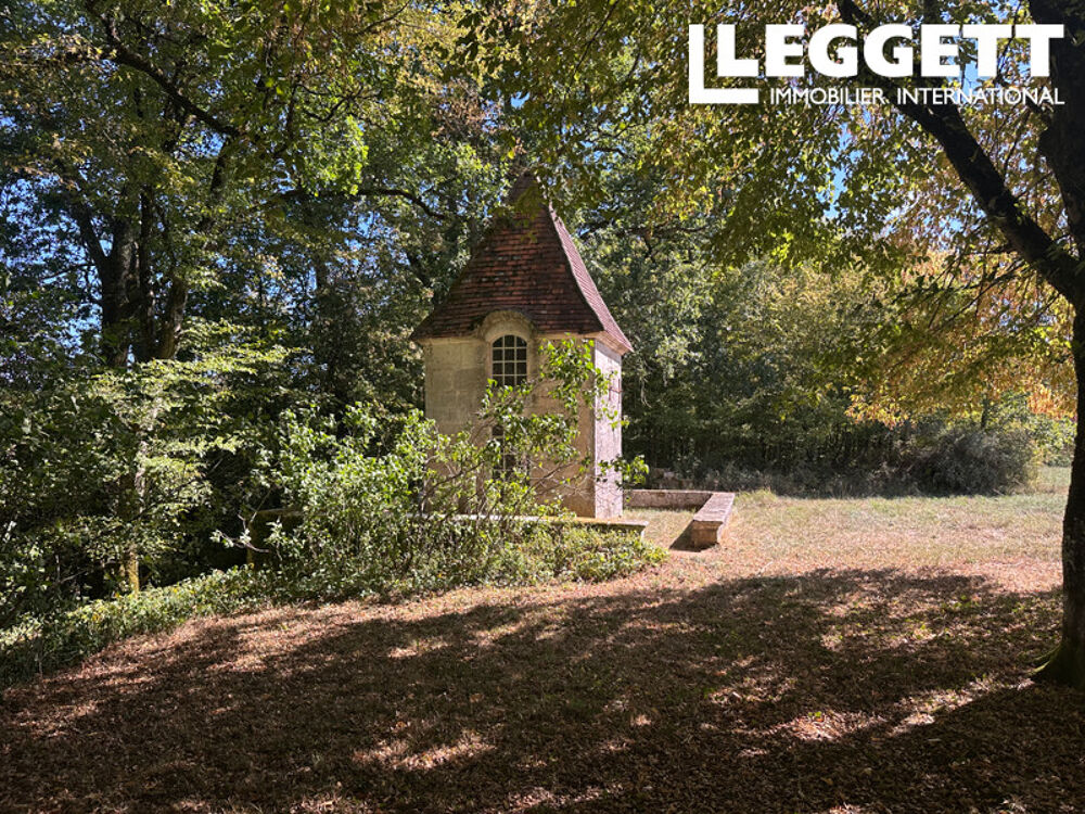 Une gentilhommière historique avec gîtes, piscine et tennis, 6 ha, aux portes de Brantôme